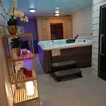 Calme, Emplacement Strategique, Proche De Toutes Commodites, De L'autoroute, Valenciennes, Lille, Belgique, Wifi, Netflix, Parking Gratuits, Lave Linge Apartament *