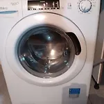 Apartament Calme, Emplacement Strategique, Proche De Toutes Commodites, De L'autoroute, Valenciennes, Lille, Belgique, Wifi, Netflix, Parking Gratuits, Lave Linge