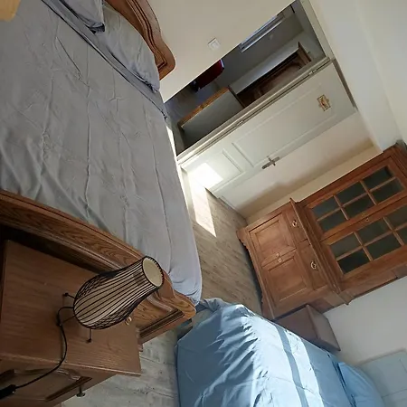 Calme, Frais à Louer, Nouvellement Repeint, Emplacement Stratégique, Proche De Toutes Commodités, De L'autoroute, Valenciennes, Lille, Belgique, Wifi, Netflix, Parking Gratuits