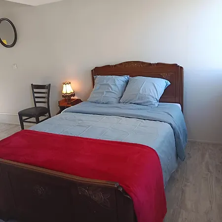 Calme, Frais A Louer, Nouvellement Repeint, Emplacement Strategique, Proche De Toutes Commodites, De L'autoroute, Valenciennes, Lille, Belgique, Wifi, Netflix, Parking Gratuits Raismes