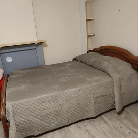 公寓 Calme, Emplacement Strategique, Proche De Toutes Commodites, De L'autoroute, Valenciennes, Lille, Belgique, Wifi, Netflix, Parking Gratuits, Lave Linge, Seche Linge *
