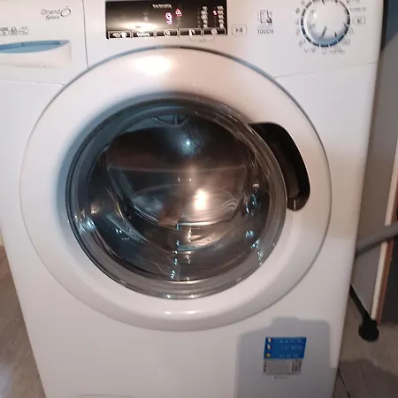 아파트 Calme, Emplacement Strategique, Proche De Toutes Commodites, De L'autoroute, Valenciennes, Lille, Belgique, Wifi, Netflix, Parking Gratuits, Lave Linge